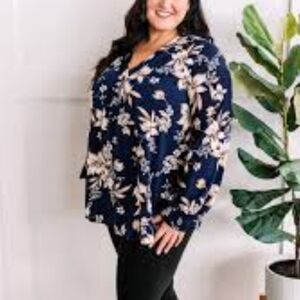 Vince Camuto Floral Print Top With Cuff Sleeve In Navy & Natural